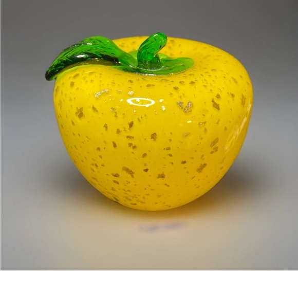 Vibrant Handblown Murano Glass Golden Apple and Pear with Metallic Flakes - Picture 6 of 9
